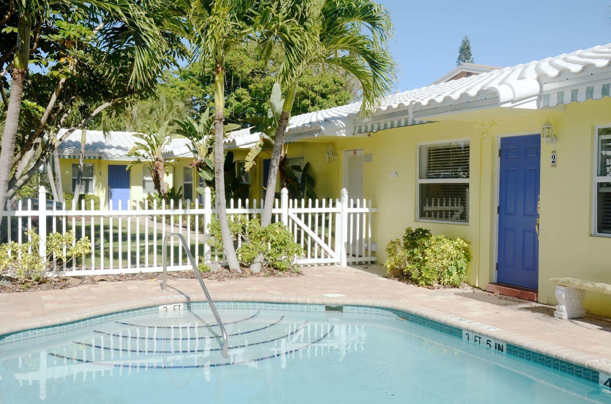 Bahama Beach Club Hotel Pompano Beach Exterior photo